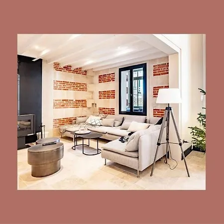 De Luxe Face A La - 3763 Βίλα